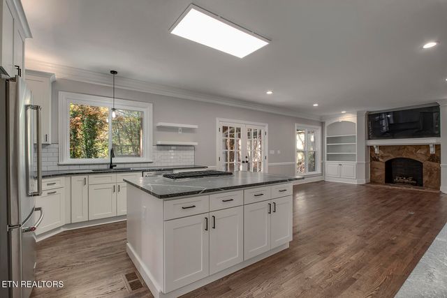 135 Amanda Drive, Oak Ridge, TN 37830