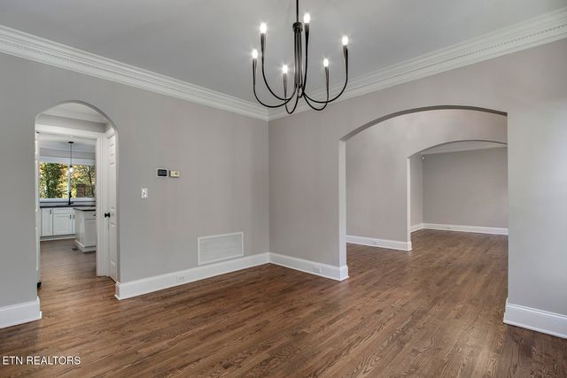 135 Amanda Drive, Oak Ridge, TN 37830