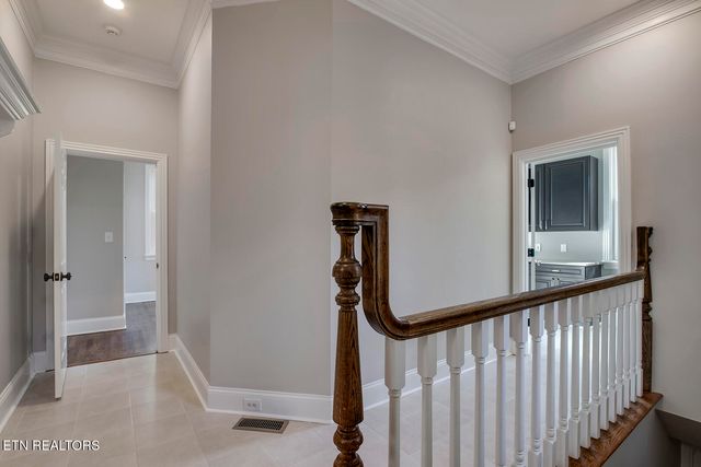 135 Amanda Drive, Oak Ridge, TN 37830