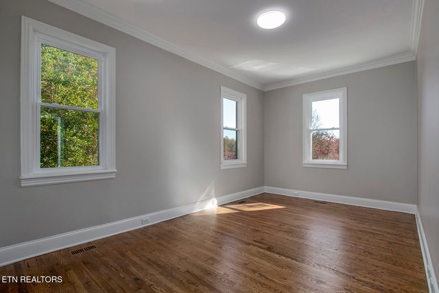 135 Amanda Drive, Oak Ridge, TN 37830