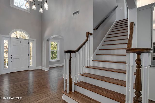 135 Amanda Drive, Oak Ridge, TN 37830