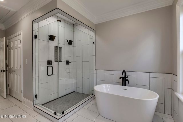 135 Amanda Drive, Oak Ridge, TN 37830