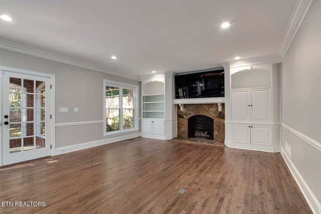 135 Amanda Drive, Oak Ridge, TN 37830