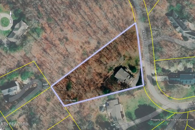 135 Amanda Drive, Oak Ridge, TN 37830