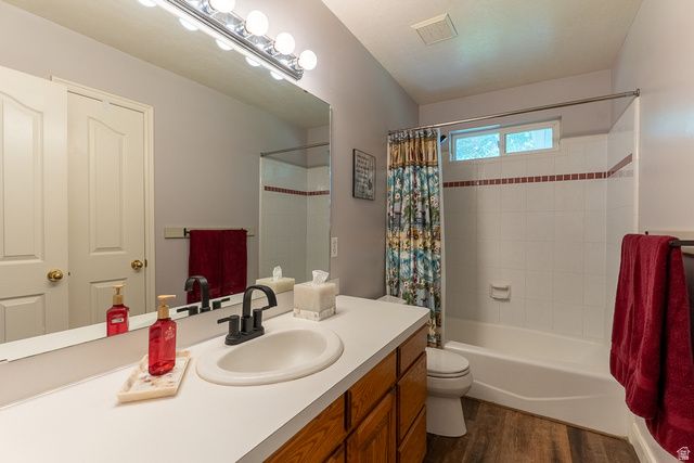 1828 W 1400 N, Clinton, UT 84015