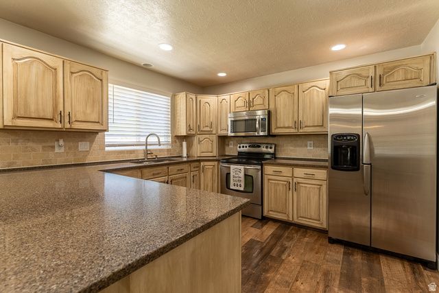 1828 W 1400 N, Clinton, UT 84015