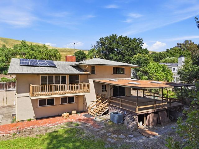 208 Mill Creek Road, Fremont, CA 94539