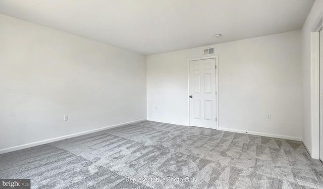 7846 OAK BROOK DR, Harrisburg, PA 17112