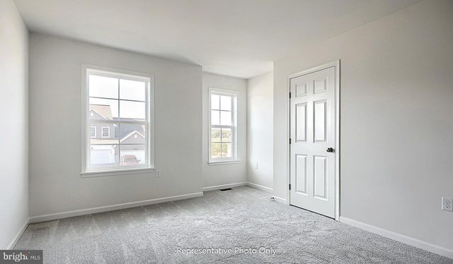 7846 OAK BROOK DR, Harrisburg, PA 17112