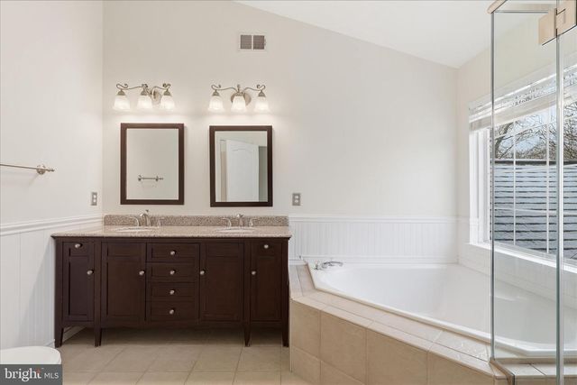 43438 OXEN LN, Chantilly, VA 20152