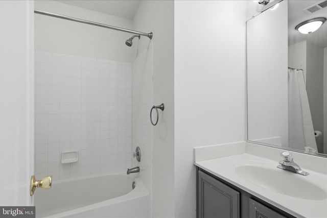 43438 OXEN LN, Chantilly, VA 20152