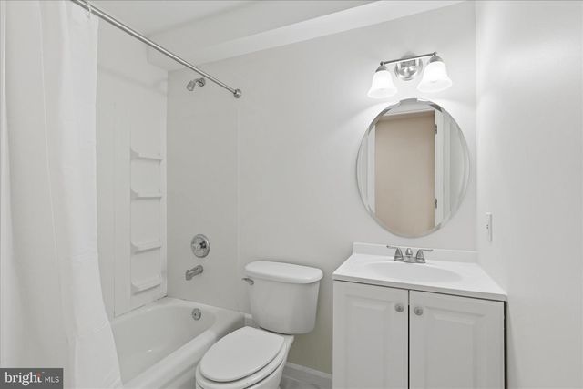 43438 OXEN LN, Chantilly, VA 20152