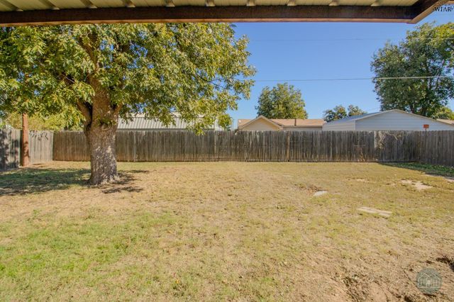 1811 YUCCA LANE, Vernon, TX 76384