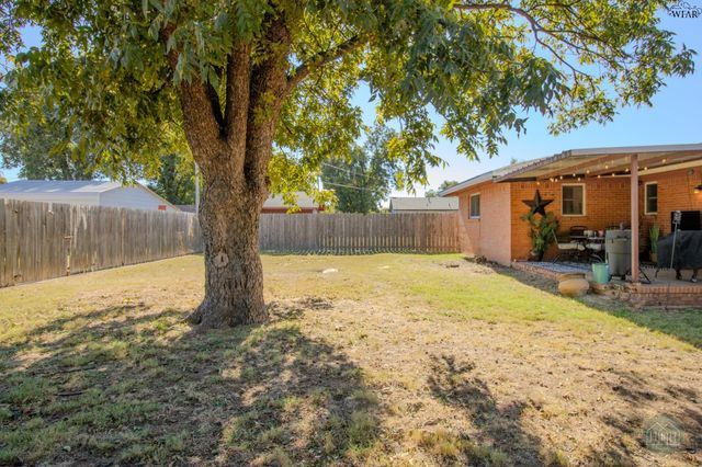 1811 YUCCA LANE, Vernon, TX 76384