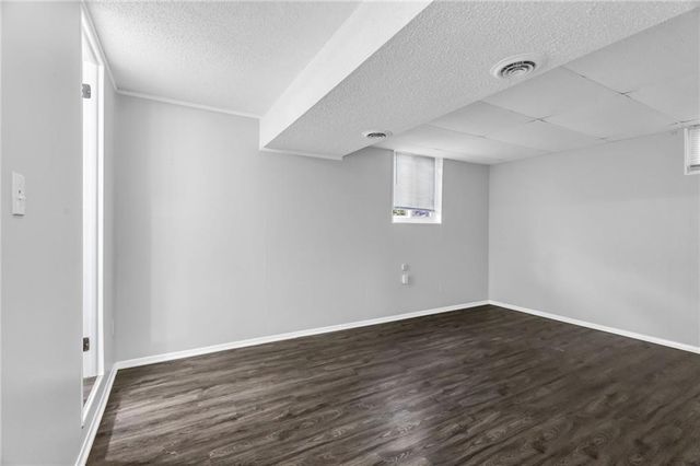 18805 E Arrowhead Drive, Independence, MO 64056