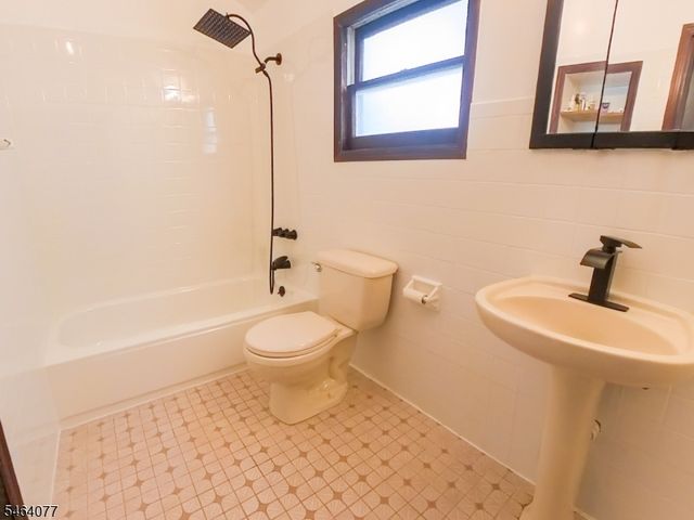357 Ridgewood Ave, Newark City, NJ 07112