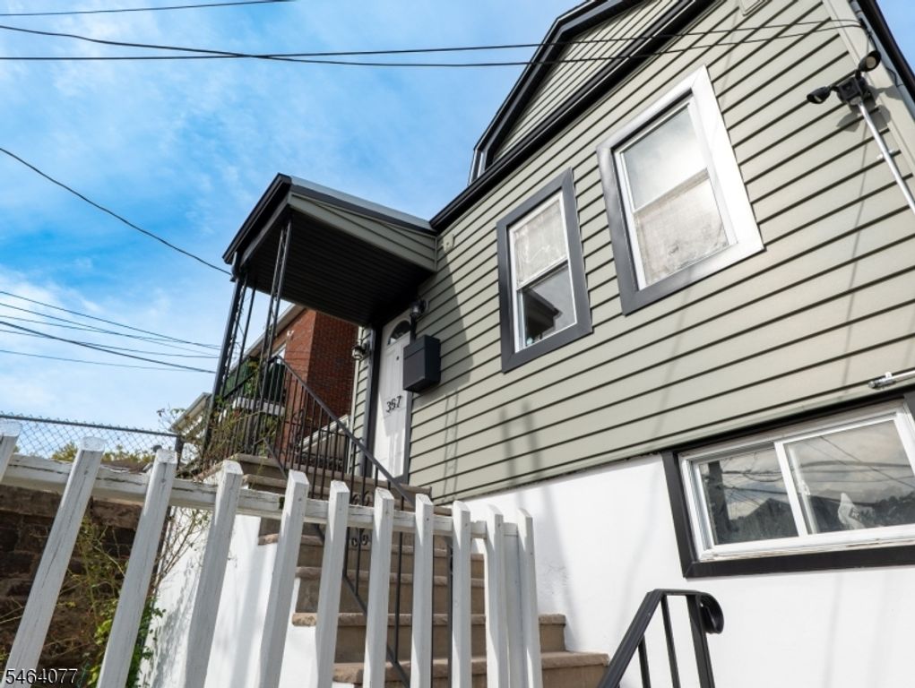 357 Ridgewood Ave, Newark City, NJ 07112 — photo 2