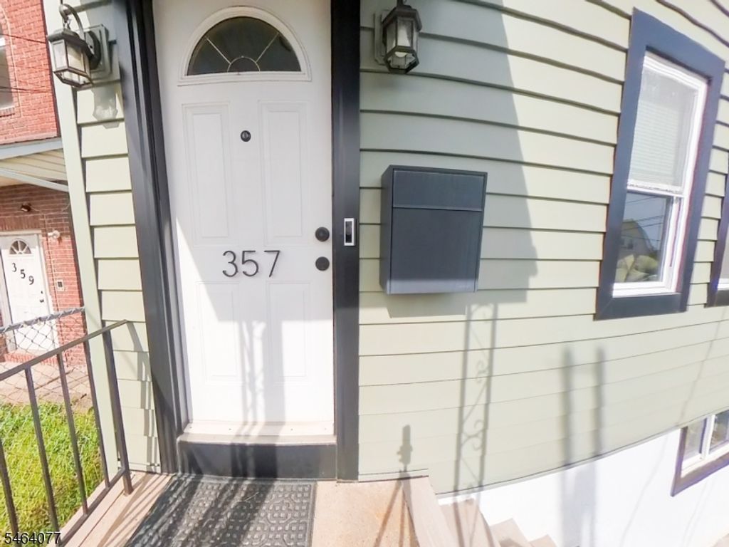 357 Ridgewood Ave, Newark City, NJ 07112 — photo 4