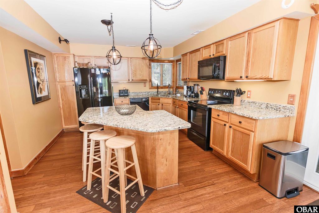 Image 11 of property listing at 1154 Franklyn Street, Corolla, NC 27927