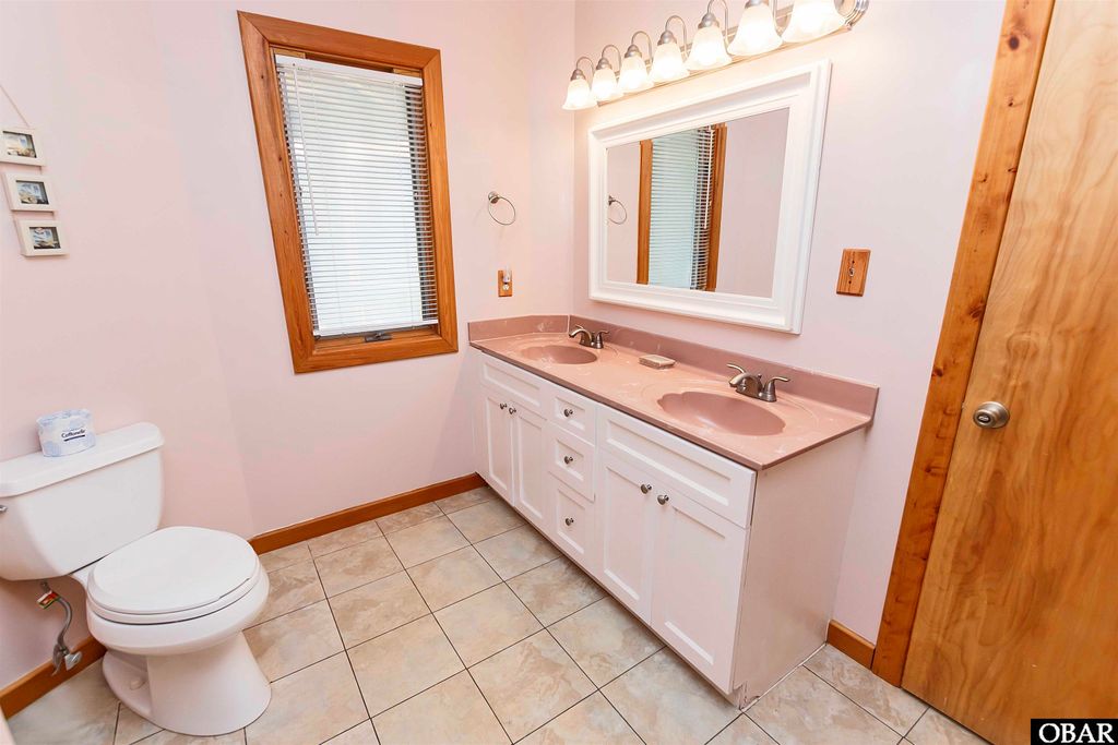 Image 25 of property listing at 1154 Franklyn Street, Corolla, NC 27927