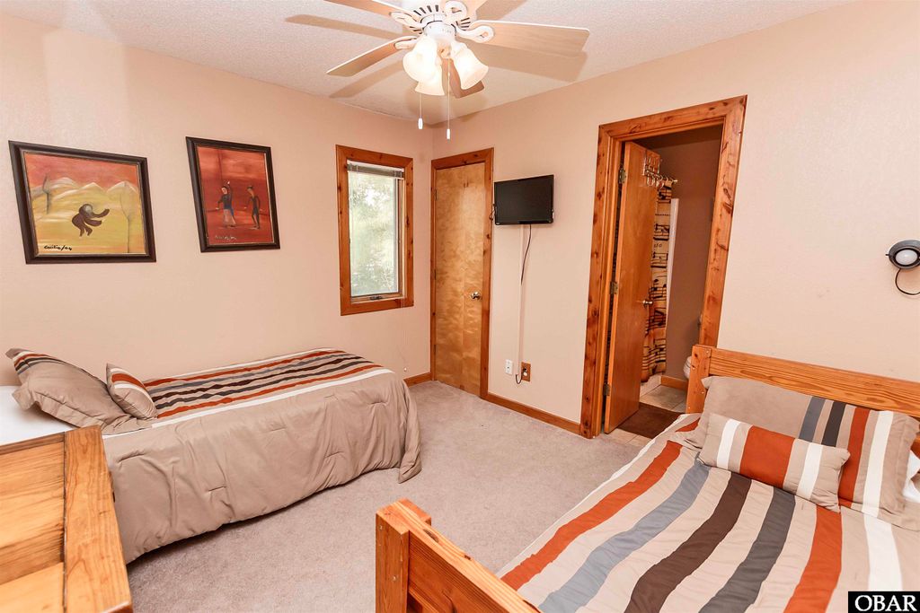 Image 29 of property listing at 1154 Franklyn Street, Corolla, NC 27927