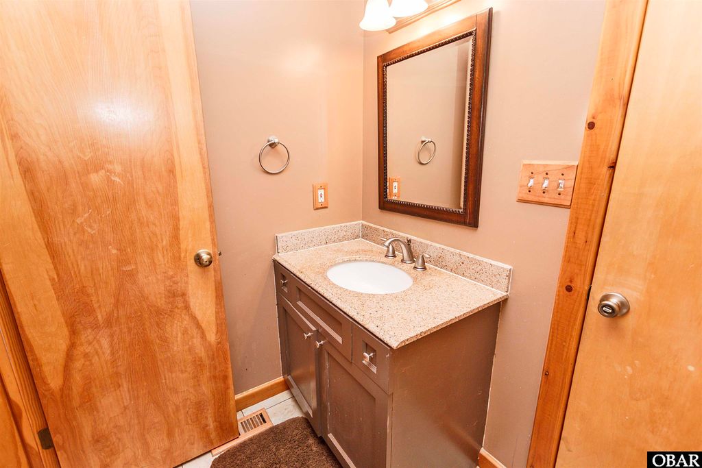 Image 31 of property listing at 1154 Franklyn Street, Corolla, NC 27927