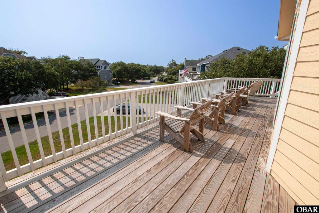 Image 37 of property listing at 1154 Franklyn Street, Corolla, NC 27927