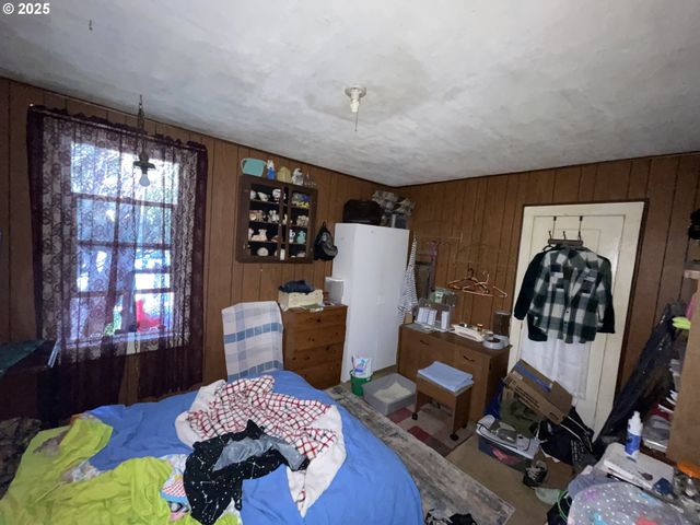 46255 HIGHWAY 242, Myrtle Point, OR 97458