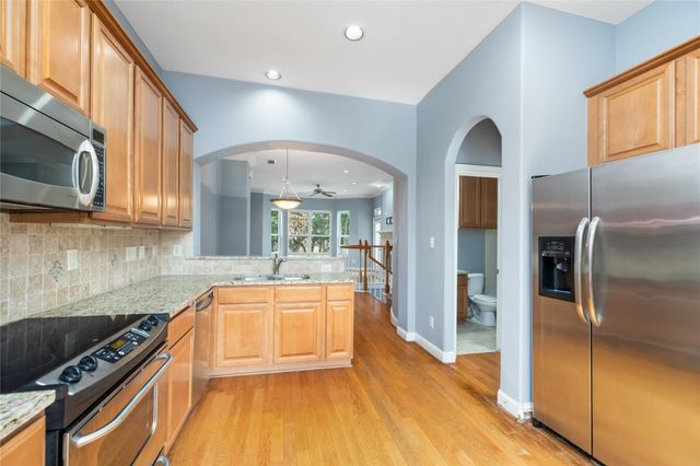 53 Versante Court, Houston, TX 77070