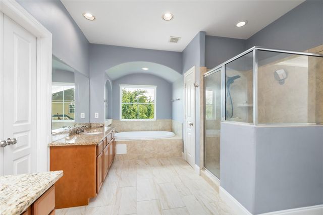 53 Versante Court, Houston, TX 77070