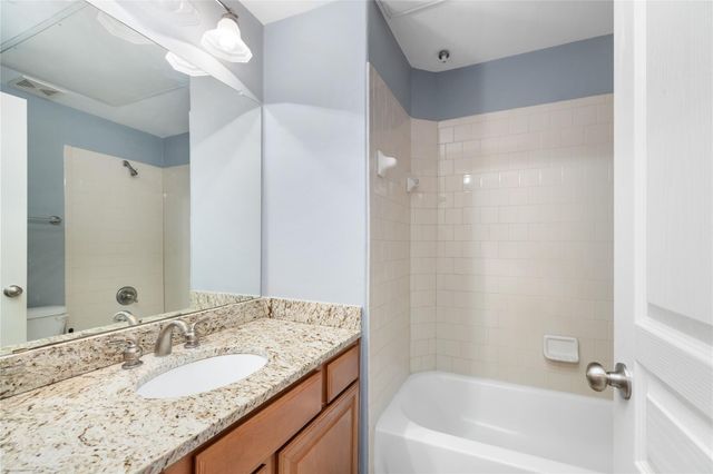 53 Versante Court, Houston, TX 77070