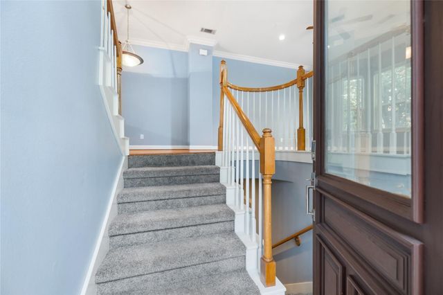 53 Versante Court, Houston, TX 77070