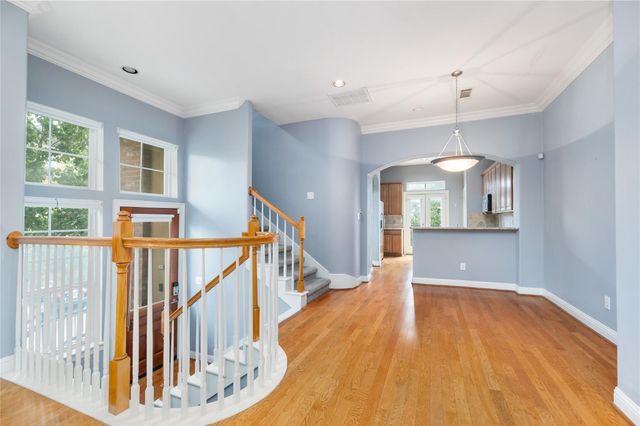 53 Versante Court, Houston, TX 77070