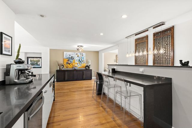 44 Windemere Rd, Wellesley, MA 02481