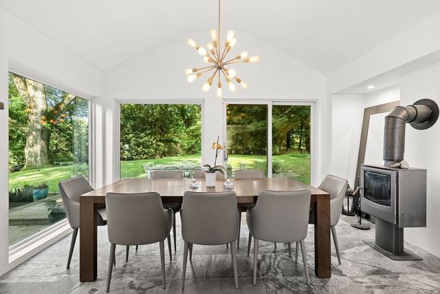 44 Windemere Rd, Wellesley, MA 02481