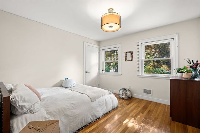 44 Windemere Rd, Wellesley, MA 02481