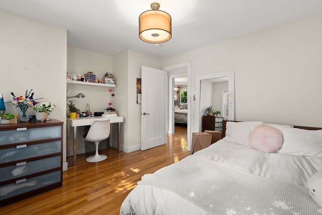44 Windemere Rd, Wellesley, MA 02481