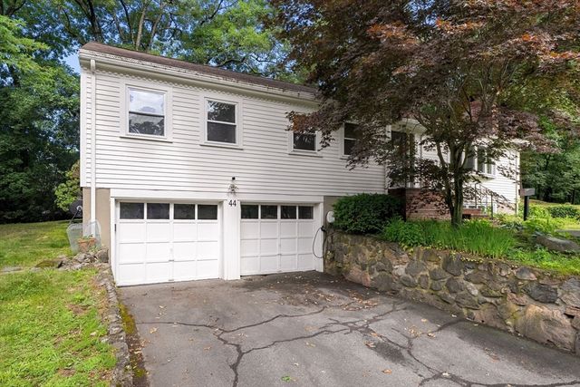 44 Windemere Rd, Wellesley, MA 02481