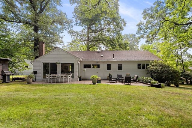 44 Windemere Rd, Wellesley, MA 02481