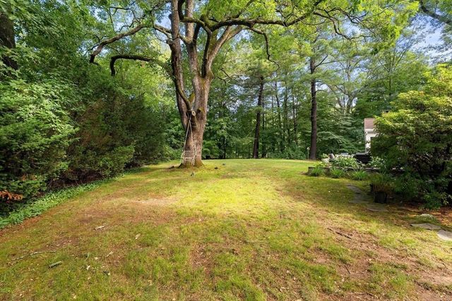 44 Windemere Rd, Wellesley, MA 02481