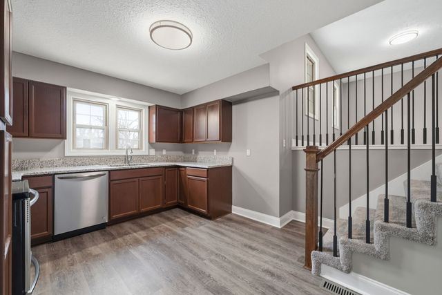 1022 Great Oaks Dr, Hopkinsville, KY 42240