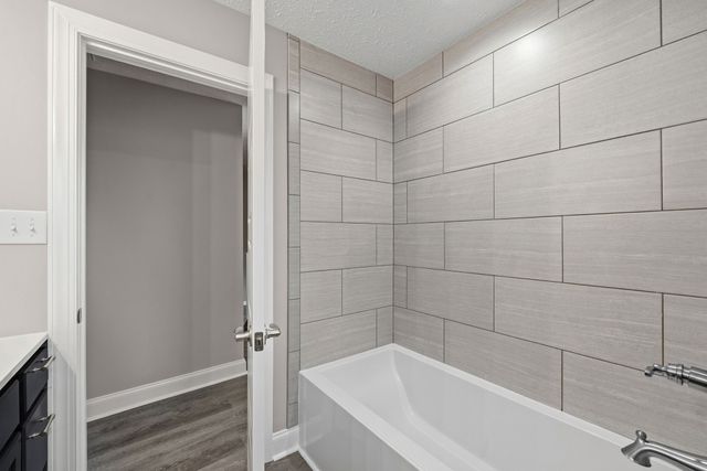 1022 Great Oaks Dr, Hopkinsville, KY 42240