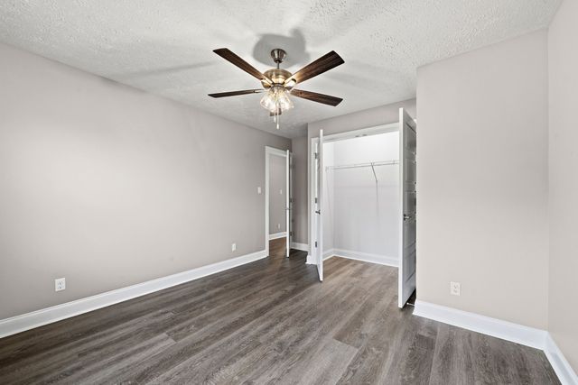 1022 Great Oaks Dr, Hopkinsville, KY 42240