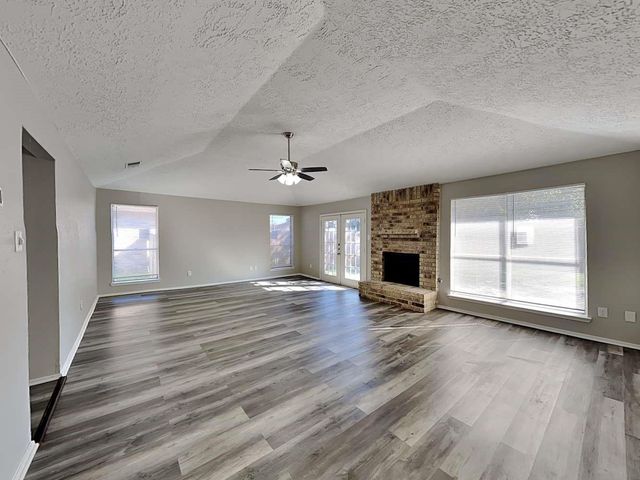 4126 Pocahontas Drive, Baytown, TX 77521