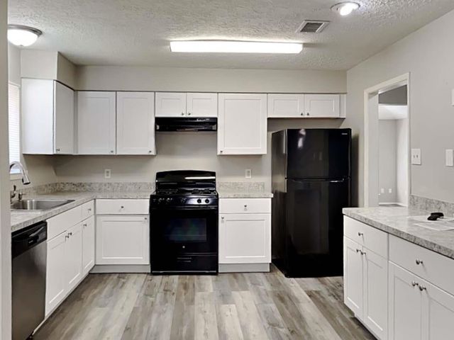 4126 Pocahontas Drive, Baytown, TX 77521