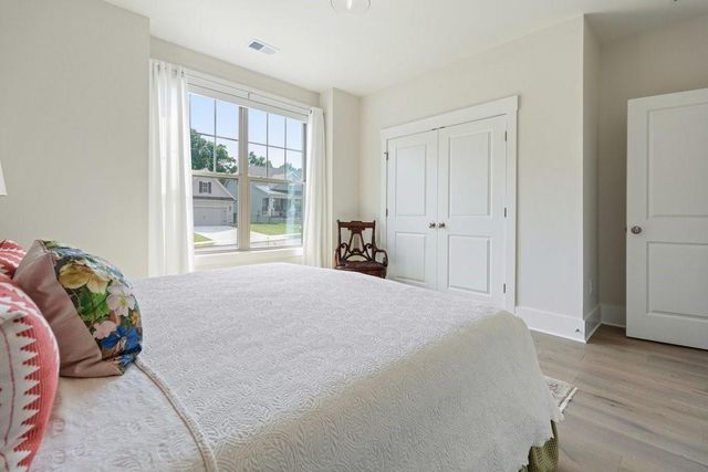 789 Brooke View Drive, Canton, GA 30115