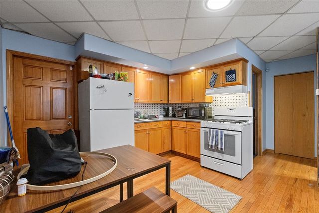 7136 Windsor Avenue 1R, Berwyn, IL 60402
