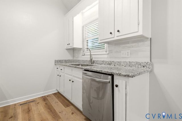 3016 S Ridge Dr, Midlothian, VA 23112