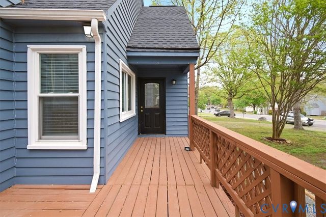 3016 S Ridge Dr, Midlothian, VA 23112