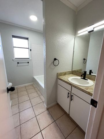 617 County Road 805a 1, Cleburne, TX 76031